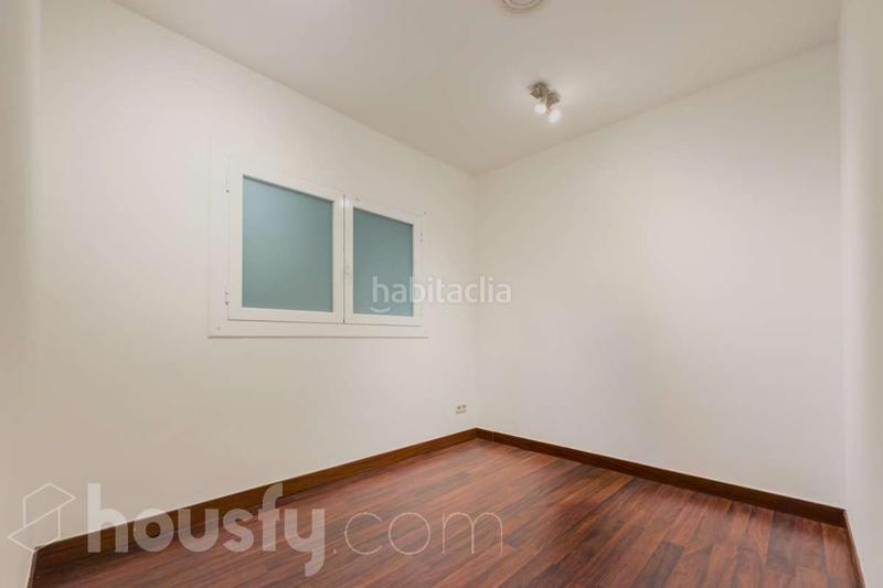 Foto 6d659b9c-2de0-4704-8645-35e87dbcaeba. Piso en carrer balmes . en Putget - Farró Barcelona
