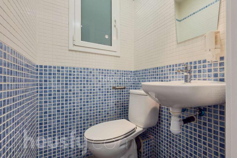 Foto d6438302-f6a1-4139-95e4-e202913955dd. Piso en carrer balmes . en Putget - Farró Barcelona
