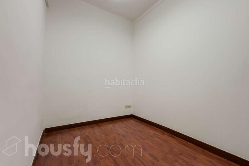 Foto f5b9be47-03fd-44e7-8494-165d3df0e667. Piso en carrer balmes . en Putget - Farró Barcelona