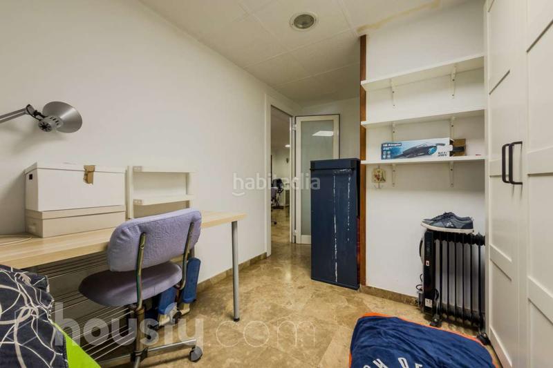 Foto f34b41e1-9bfd-43ba-b43b-021fee9754f1. Appartamento in carrer juan de sada . in Sants-Badal Barcelona