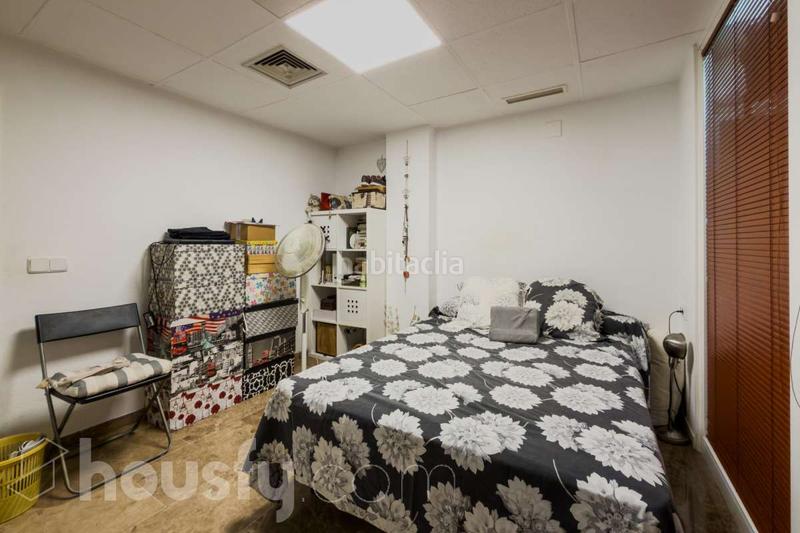 Foto fe17f440-8eae-43a6-b89f-029f2e9cc66d. Appartamento in carrer juan de sada . in Sants-Badal Barcelona