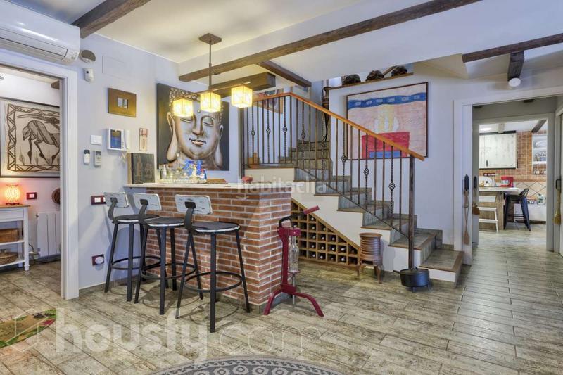 Foto 1896b9e5-e1d8-485d-a746-a2692e765462. Casa a carrer dels avellaners . a Sant Muç Rubí