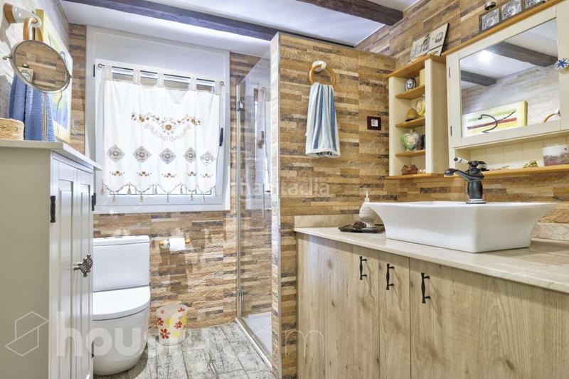 Foto babbc9d9-c3d9-4fe8-923c-862c816adeec. Casa a carrer dels avellaners . a Sant Muç Rubí