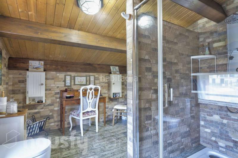 Foto ccdfc95c-0e7d-47ea-a9c0-52778ff5f070. Casa a carrer dels avellaners . a Sant Muç Rubí