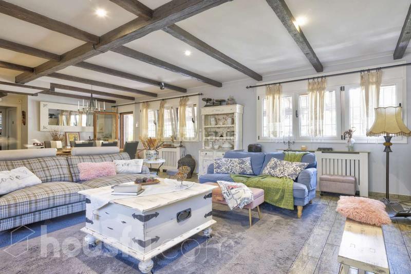 Foto 428260e5-d901-4ec2-a972-3057351ca96e. House in carrer dels avellaners . in Sant Muç Rubí