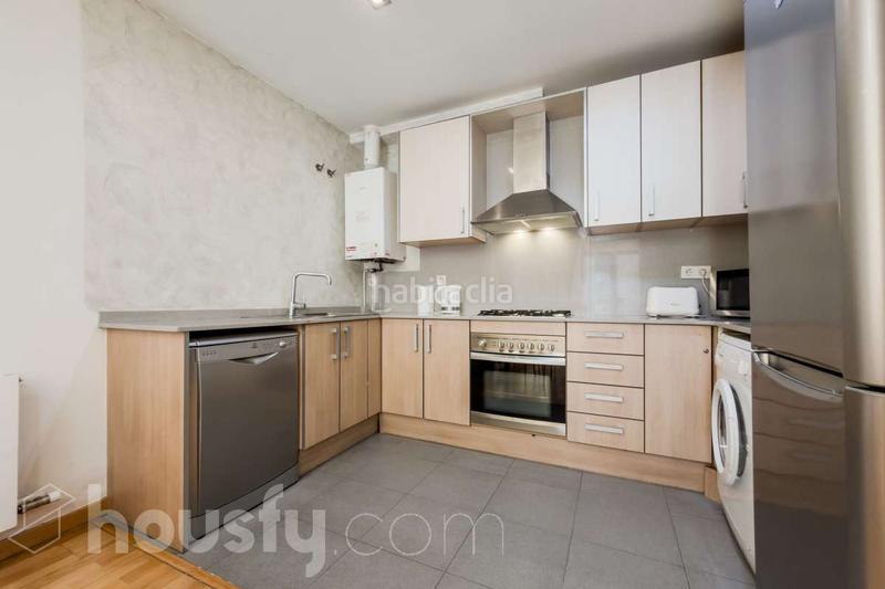 Foto 8fb9d9d1-8a85-45b1-9cf9-81cc966ed0c9. Piso en carrer sant gil . en Raval Barcelona