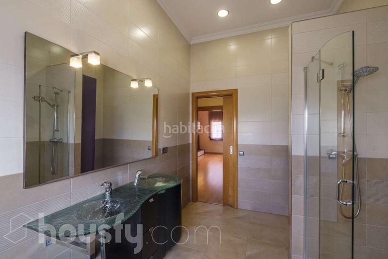 Foto 0a8220ab-1066-409c-835d-1b362c453a8f. Casa en carrer de chapí . en Horta Barcelona