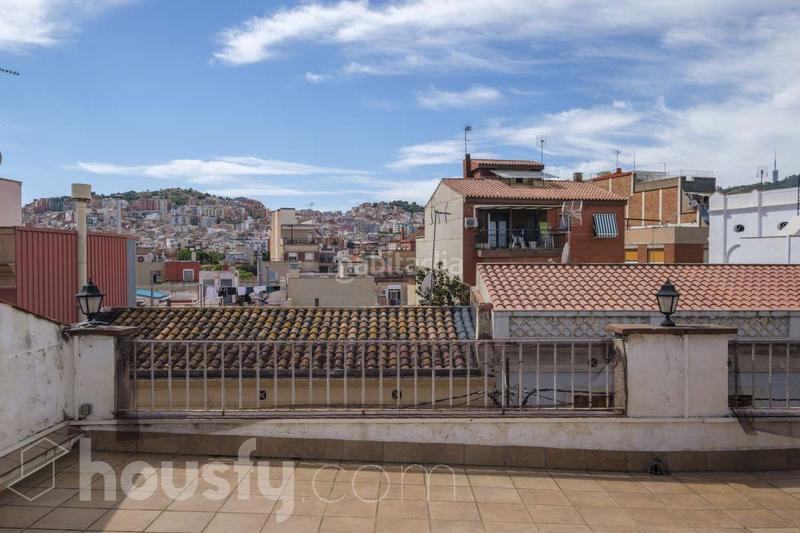 Foto bd153853-955b-4a33-a992-24e7bc234767. Casa en carrer de chapí . en Horta Barcelona