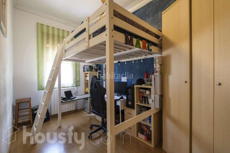 Foto d3127537-5557-4b30-84ff-725b49988508. Casa en carrer de chapí . en Horta Barcelona