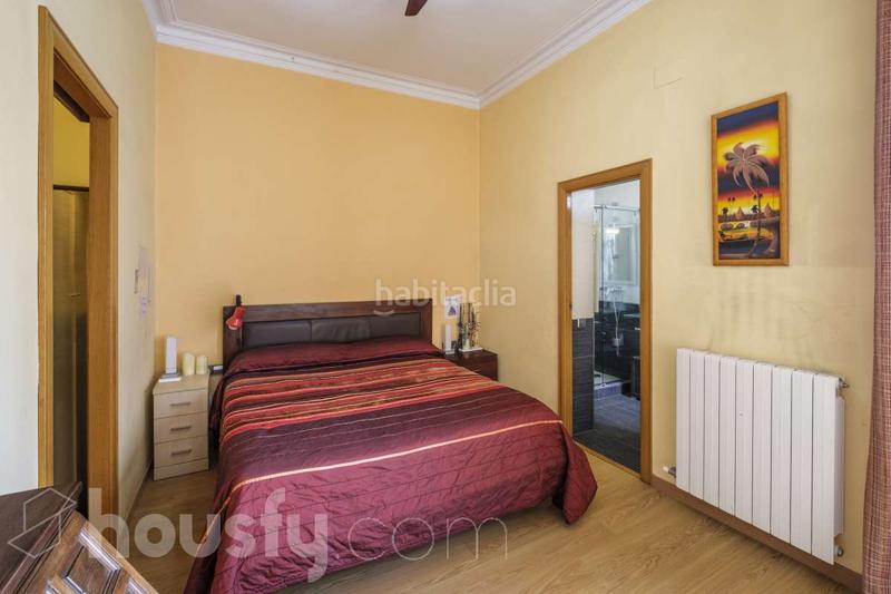 Foto d6cd4592-931b-4381-8b70-737dc46d74a9. Casa en carrer de chapí . en Horta Barcelona
