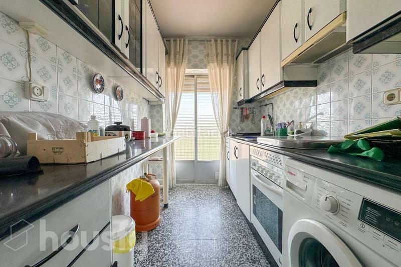 Foto 19f10ac6-6a1e-4d9d-8162-8f051c1030c2. Appartement dans calle san fortunato . dans San Fermín Madrid