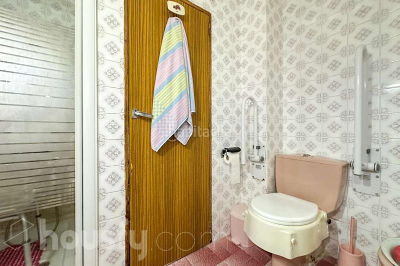 Foto 674f7980-a0ff-49d0-bcf2-9bdd4b0138a2. Appartement dans calle san fortunato . dans San Fermín Madrid