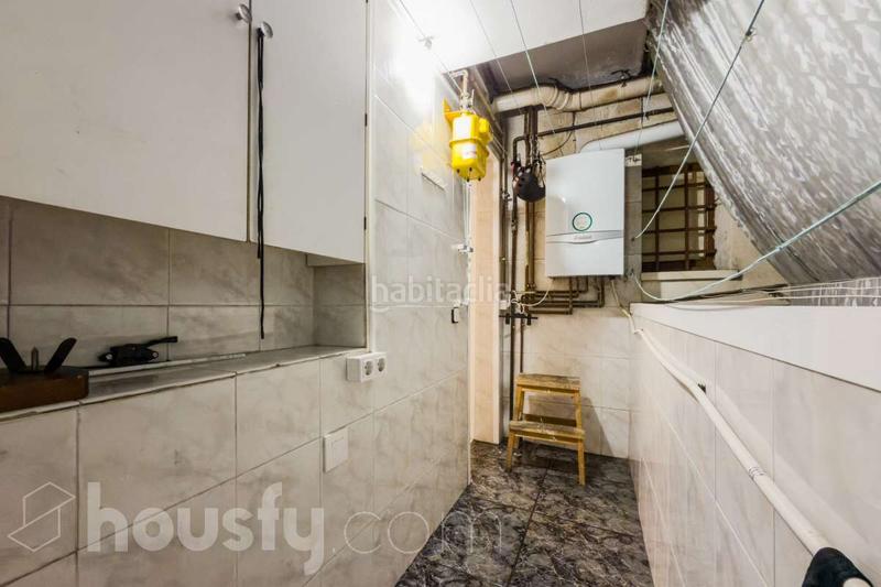 Foto 5f04f366-71ea-4a77-9d12-d3b6235af628. Piso en passeig de valldaura . en La Guineueta Barcelona