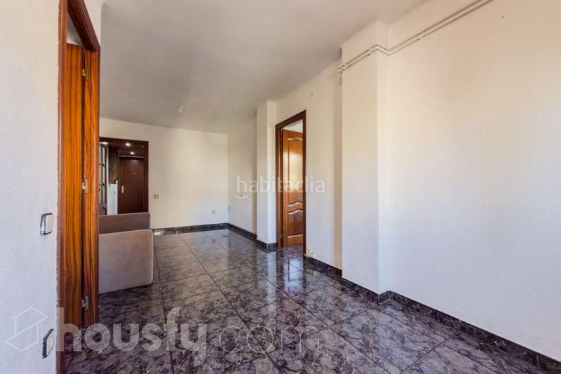 Foto 87170ffd-4a87-498f-b0c0-79070cdea246. Piso en passeig de valldaura . en La Guineueta Barcelona