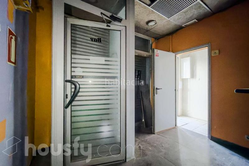 Foto b5d09634-fdb4-467a-92c1-7f325a0725d7. Business premise in carrer coll i pujol . in Centre Badalona