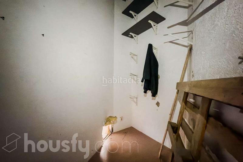 Foto c0b9be80-3a89-45d0-8f80-254afb46d81e. Business premise in carrer coll i pujol . in Centre Badalona