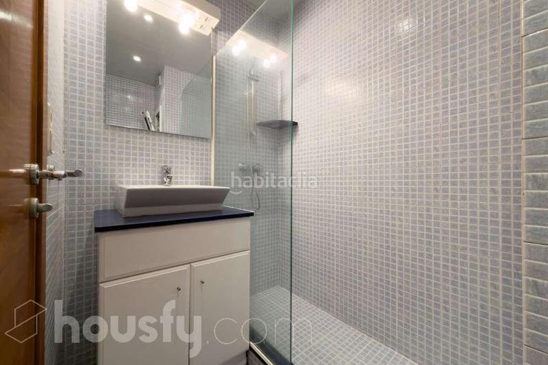 Foto f57a2c40-5716-40c0-999c-338907511fac. Piso en carrer jaen . en Vila de Gràcia Barcelona