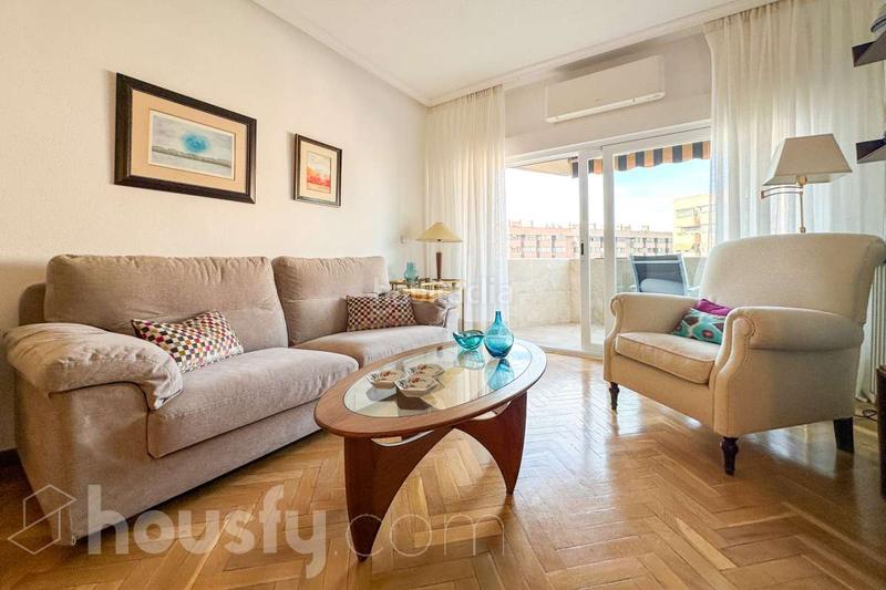 Foto 8f4b9ae3-b68f-451b-b8ad-328723dede00. Ático en calle bocangel . en Fuente del Berro Madrid