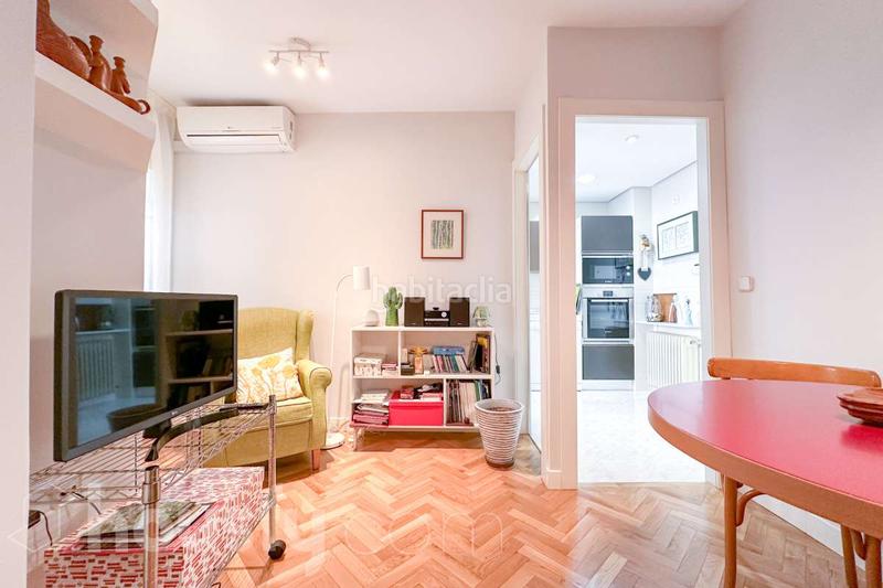 Foto 914b0660-58d7-4e54-973a-be4eadd785cd. Ático en calle bocangel . en Fuente del Berro Madrid