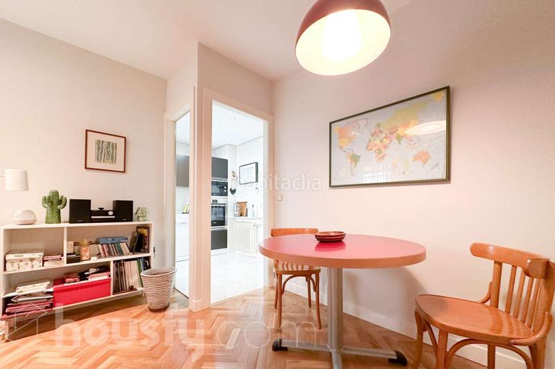 Foto 304e83a6-8af3-4047-a5c8-d04982b8344d. Dachwohnung in calle bocangel . in Fuente del Berro Madrid