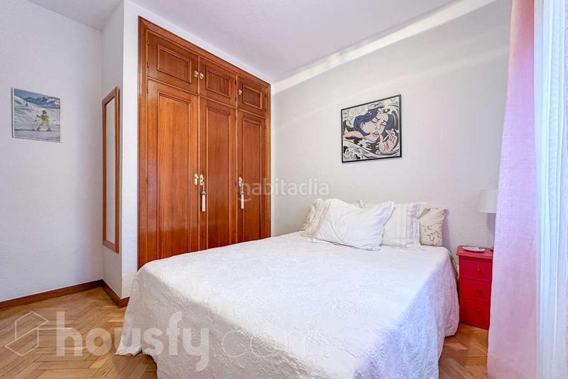 Foto 5af33a33-901e-4cca-b29e-5292467a5979. Dachwohnung in calle bocangel . in Fuente del Berro Madrid