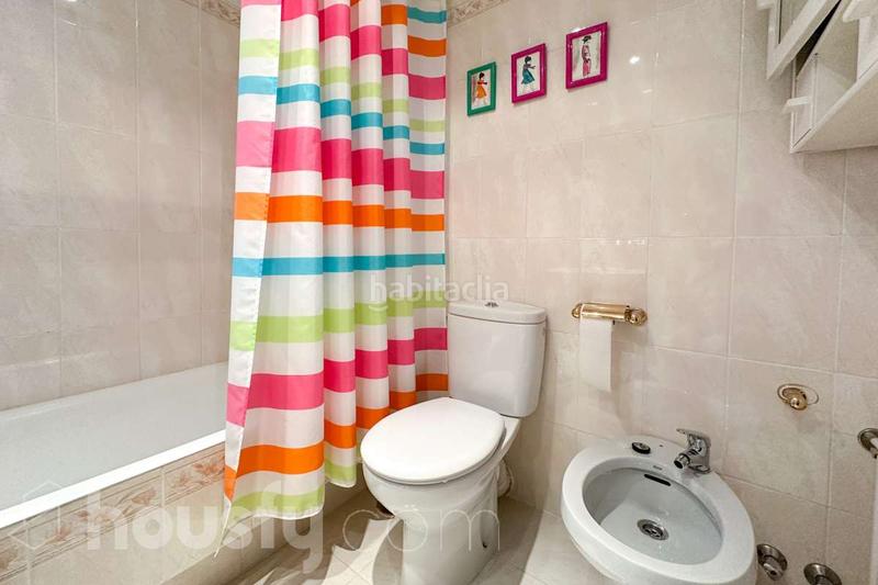 Foto 8b215847-81e4-49b8-9375-6899e104dd45. Dachwohnung in calle bocangel . in Fuente del Berro Madrid