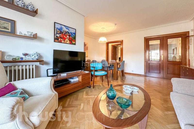 Foto a2957fe2-16d0-4715-b5f0-9b36d3381cd4. Dachwohnung in calle bocangel . in Fuente del Berro Madrid