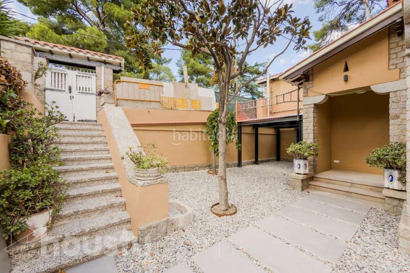 Foto cf775d60-3a4f-4a6e-b429-bc92c301b7d3. Casa en carrer de castellterçol . en Vallcarca - Penitents Barcelona