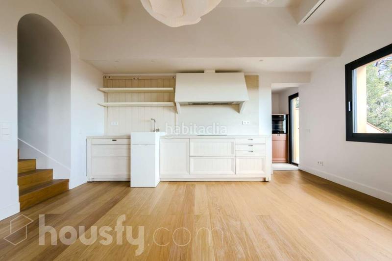 Foto a57bf992-2609-4a89-a0b1-f30264ca235d. Maison dans carrer de castellterçol . dans Vallcarca - Penitents Barcelona