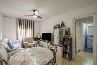 Flat in Carrer de joan fiveller 10