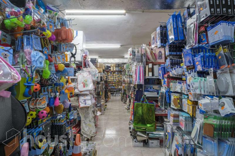 Foto 9116ab5e-bbfd-421d-8ca3-b6671ddc6501. Business premise in carrer d'enric prat de la riba . in Hospitalet de Llobregat (L´)