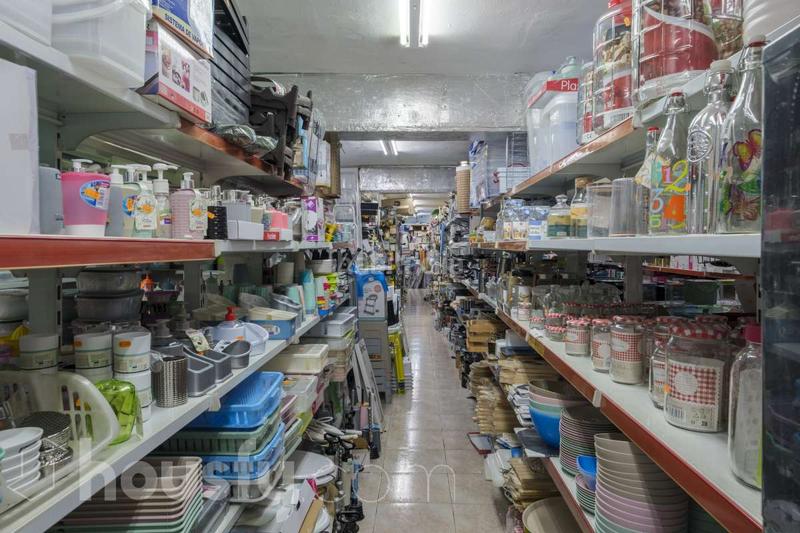 Foto 02e4a9be-f213-49a8-a7bd-db9d6d45e649. Local commercial dans carrer d'enric prat de la riba . dans Hospitalet de Llobregat (L´)