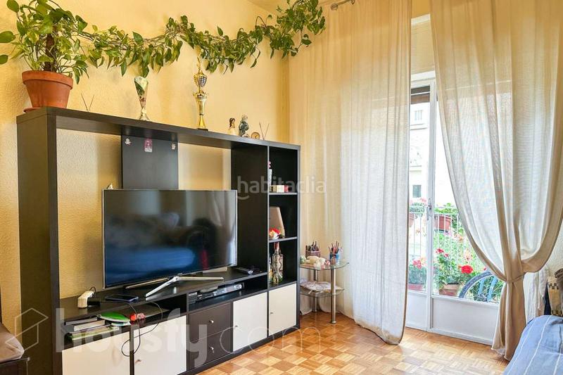 Foto 3a759b94-fe73-4736-a8cf-f978eefd8835. Flat in calle de josé villena . in Ventas Madrid