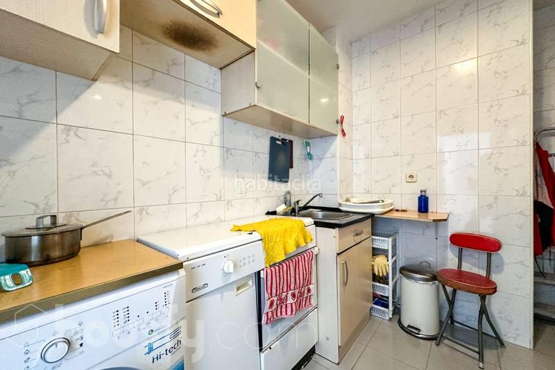 Foto 4d52c6d4-6478-4601-8f66-526a69b6a6cd. Flat in calle de josé villena . in Ventas Madrid