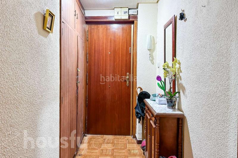 Foto 68ffa298-8176-49e1-8412-10a645a9dde9. Flat in calle de josé villena . in Ventas Madrid