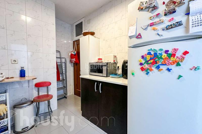 Foto 99fced68-f694-4061-b093-13f3eb69fc4c. Flat in calle de josé villena . in Ventas Madrid