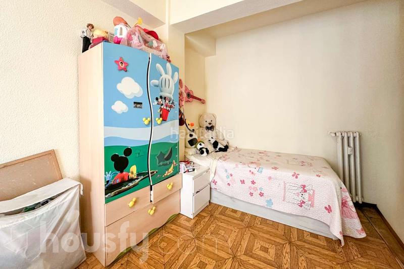 Foto d0cfc9bf-5c34-4035-9432-a8551582b6ac. Pis a calle de josé villena . a Ventas Madrid