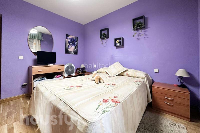 Foto 450b8dc7-1d78-45c4-9bf4-d6f9d25b7f2e. Etagenwohnung in calle san dionisio . in Santos Leganés