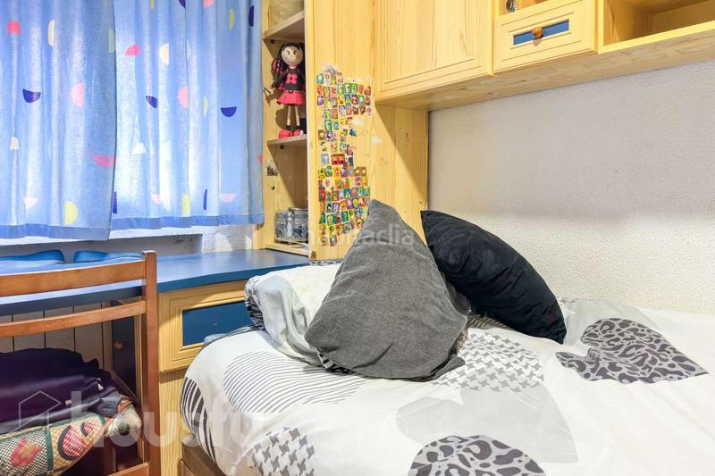 Foto f6ad68f0-4a80-4e3e-8b62-4368abfa2b94. Etagenwohnung in calle san dionisio . in Santos Leganés