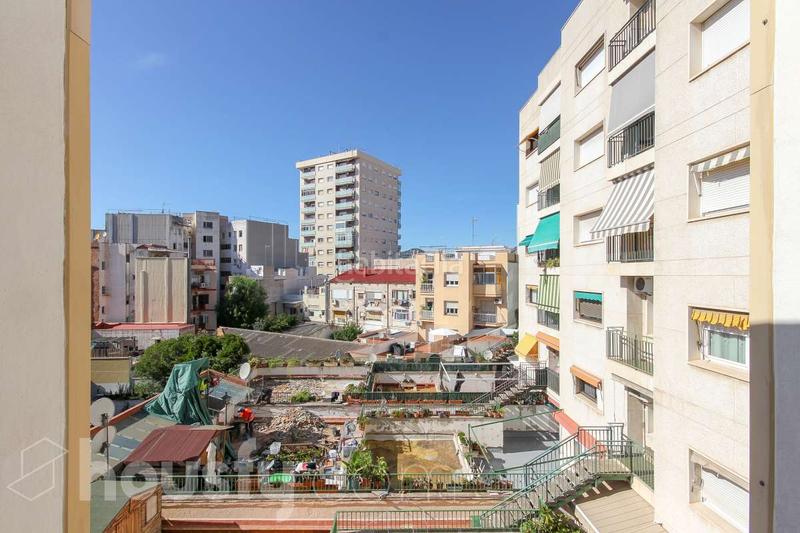 Foto ad2180cc-ff50-420e-b199-ff63961af490. Pis a passeig ametllers . a La Plana Esplugues de Llobregat