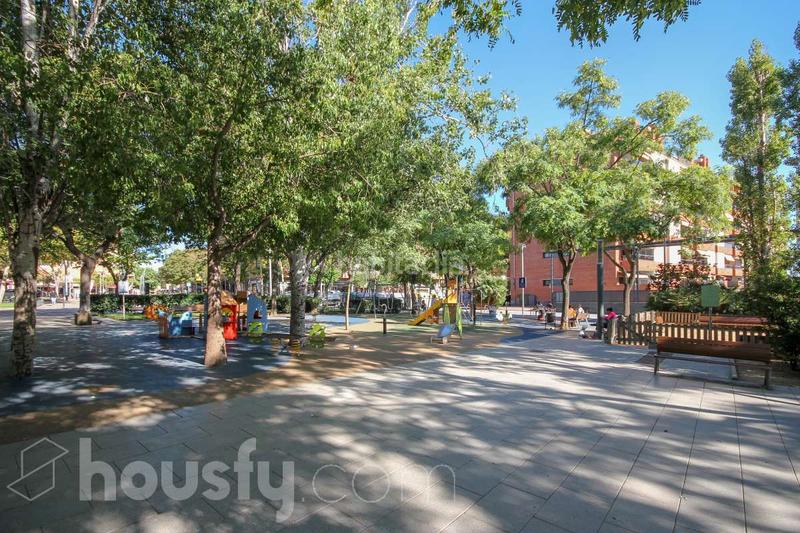 Foto d9c3c9e8-15be-4f7a-a6bd-9ee883e2b517. Pis a passeig ametllers . a La Plana Esplugues de Llobregat