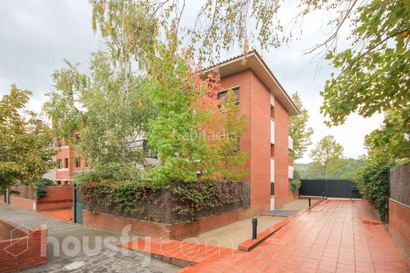 Foto 8fba7ed2-287b-4694-a99e-d798f17f9a1b. Appartamento in carrer llaceras . in Torreblanca Sant Cugat del Vallès