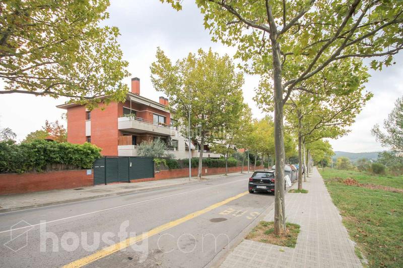 Foto 45445dea-e2a5-4aee-adcb-27b4922919c5. Pis a carrer llaceras . a Torreblanca Sant Cugat del Vallès