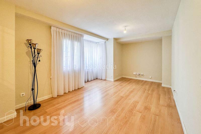 Foto 10dc9f21-1bc1-43c9-ac1b-d9c6a4c8529b. Appartamento in calle de ocaña . in Aluche Madrid