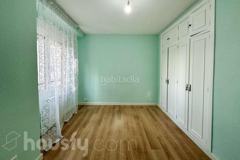 Foto bba0307e-b16b-4dde-a7b7-673bf241a889. Appartamento in calle de ocaña . in Aluche Madrid