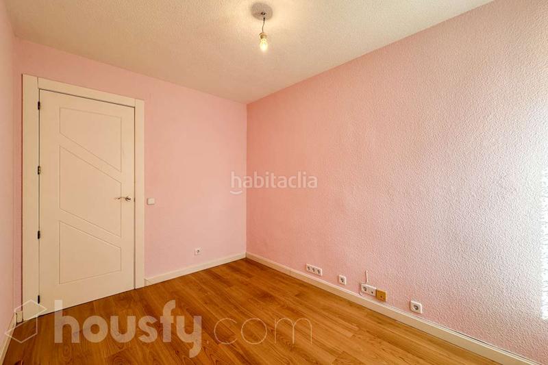 Foto bd5c9e83-bc41-4636-84c6-8c97ce02c011. Appartamento in calle de ocaña . in Aluche Madrid