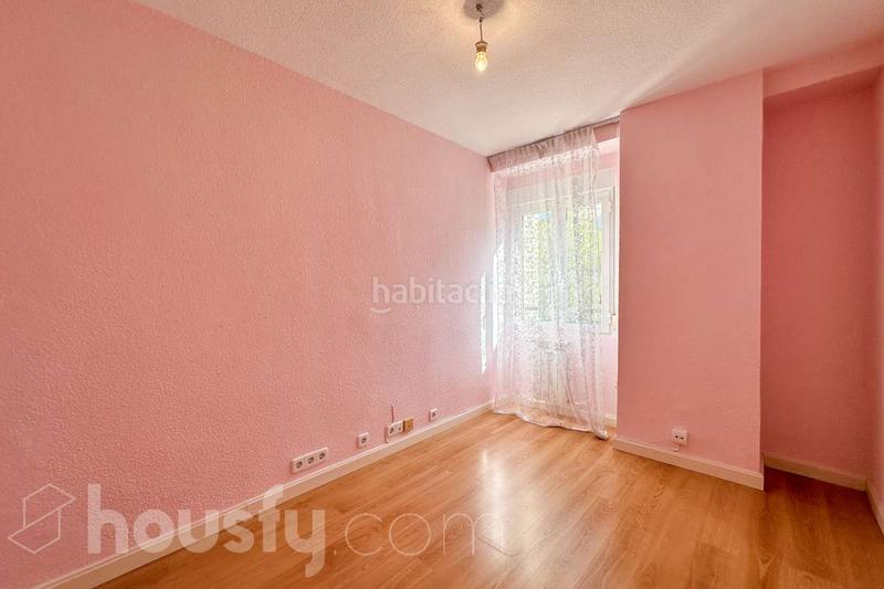 Foto 88390e79-7c47-42a9-a0f5-ba91183fbce9. Pis a calle de ocaña . a Aluche Madrid