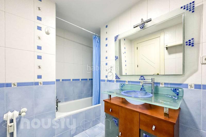 Foto bdfa22bd-f3b1-423d-ba2a-c7676901a735. Piso en calle de ocaña . en Aluche Madrid