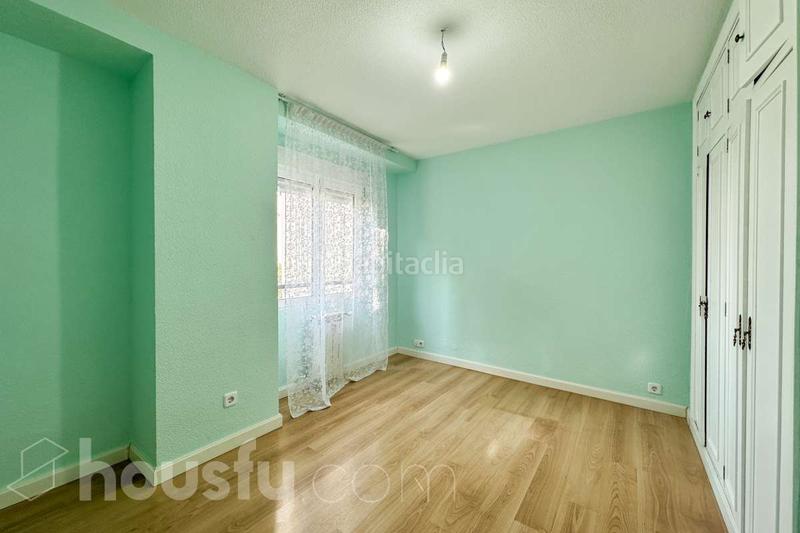 Foto d1d2803c-2558-41ff-8f14-afbe9a87b5c7. Piso en calle de ocaña . en Aluche Madrid