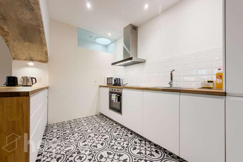 Foto 708c4cf9-b6d5-4dff-9688-1d4fa81808e6. Flat in carrer de la carabassa . in Gòtic Barcelona